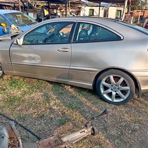 2002 MERCEDES W203 C230
