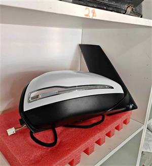 MERCEDES -BENZ W447 SIDE MIRROR NO CAMERA