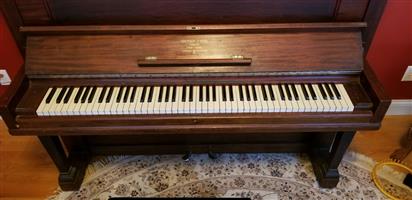 Steinway & Sons 1905 Piano.