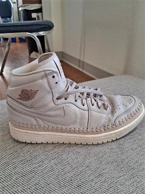 Air Jordan 1 Retro High “Desert Sand” – Size 11