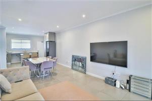 Apartment For Sale in Morningside