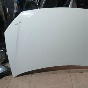 polo vivo bonnet