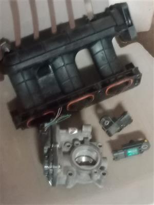 Renault Clio engine parts
