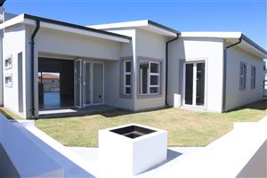 Modern Stylish Upmarket Residence in Aston Bay, Jeffreys Bay