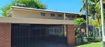  FOR SALE – PRETORIA GARDENS