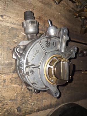 Bmw X6 V8 Vacuum pump R3500