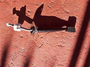 ISUZU D MAX GEAR LEVER. BRAND NEW.