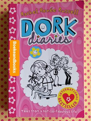 Tales From A Not-So-Fabulous Life - Rachel Renee Russell - Dork Diaries #1.