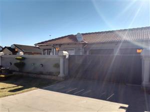 House For Sale in Vosloorus