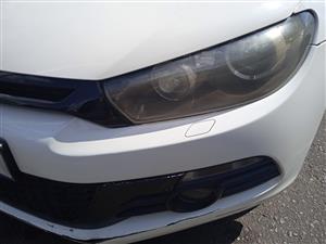VW Scirocco left headlight