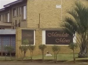 Townhouse For Sale in Meredale