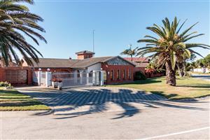 House For Sale in Bluewater Bay