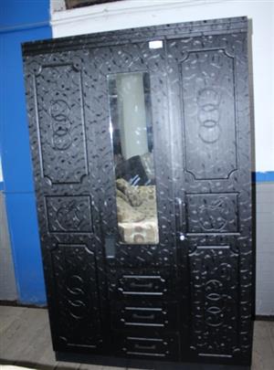 BLACK 3 DOOR WOODEN WARDROBE WITH MIRROR (S067840A)
