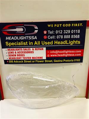 Porsche Cayenne right side headlight replacement lens 