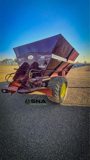 2020 5T Radium  Spreader