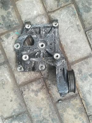 TOYOTA COROLLA AIRCON TENSIONER BRACKET FOR SALE