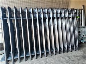 PALISADE PANELS – FOR SALE