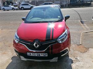 2020 Renault Captur 88kw Turbo Dynamique Automatic with a leather seat and Service book