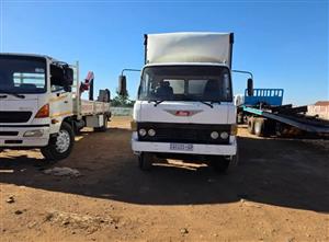Hino 14.177 8 tonne Turbo