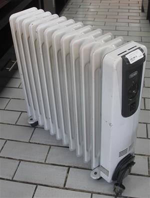 Delonghi 11 bar oil heater S046843A #Rosettenvillepawnshop