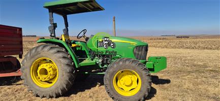 2012 John Deere 5725