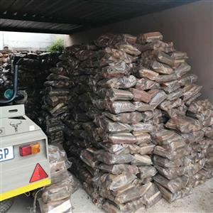 Braaiwood free delivery. Sekelbos and Rooibos.