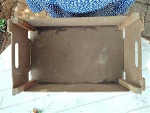 Outydse hout en preswood tamatie kassies