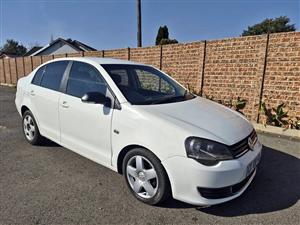 VW Polo 1.6 comfortline Manual. Sedan.  Buchwa. BARGAIN