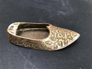 Mini Indian slipper deBrass Ashtray - Handmade craftmanship