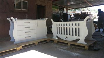 Sleigh Cot and Compactum Sur 08