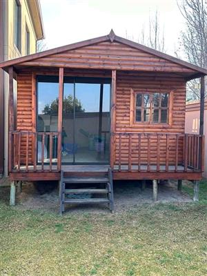 WENDY HOUSE  X  WENDY HOUSE 
