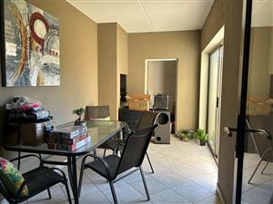 Townhouse Rental Monthly in Goedeburg