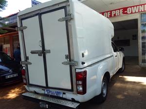 2017 Isuzu KB250, single cab  Diesel White Color  Big Canopy, Manual 95000km 