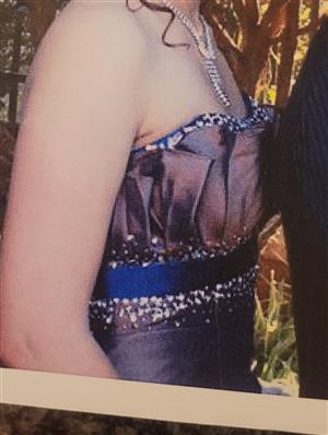 STUNNING MATRIX DRESS FOR SALE – SIZE 8