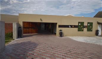 House For Sale in Malabar