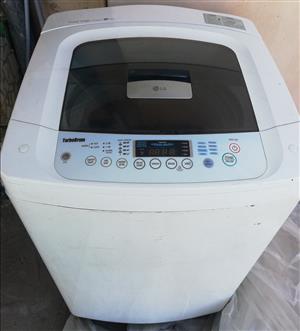 Heavy duty Big washing machine LG 13KG, working perfectly  never repaired 