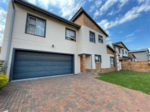 Cluster Rental Monthly in Pomona