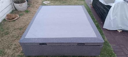Queen Storage Base