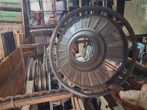 Ford 20M, used wheelcaps, 