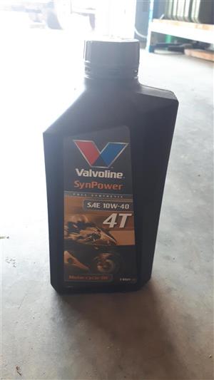 Valvoline SynPower SAE 10W-40 4T motorcycle oil