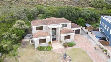 Four Bedroom House In Cola Beach- Walking Distance to the Beach