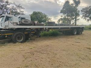 Superlink flatdeck trailer