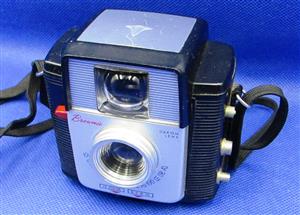 Vintage Eastman Kodak Brownie Starlet Camera