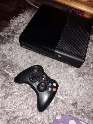 Xbox 360 for sale with 1x remote with 6 games (west rand horizon view roodepoort JHB)