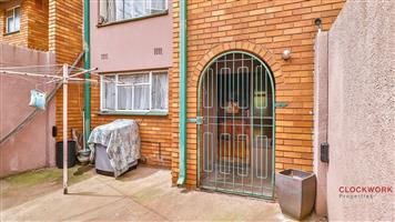 SOLE AND EXCLUSIVE MANDATE LOVELY TOWNHOUSE FOR SALE IN EAST GEDULD