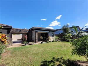 Glorious Palm Lakes Home with flatlet