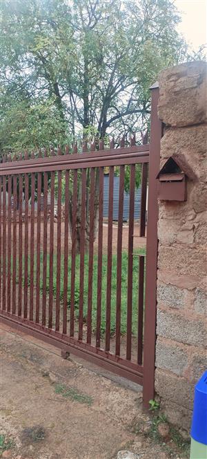 stand for sale in Soshanguve 