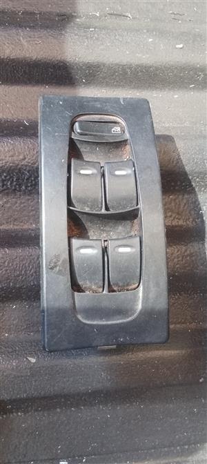 Mahindra scorpio (SUV) electric window switch 