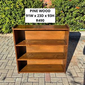 PINE WOOD BOOKSHELF