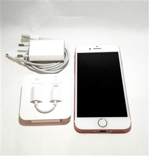 iPhone 7 32 GB Rose Gold with original packaging and all accessories